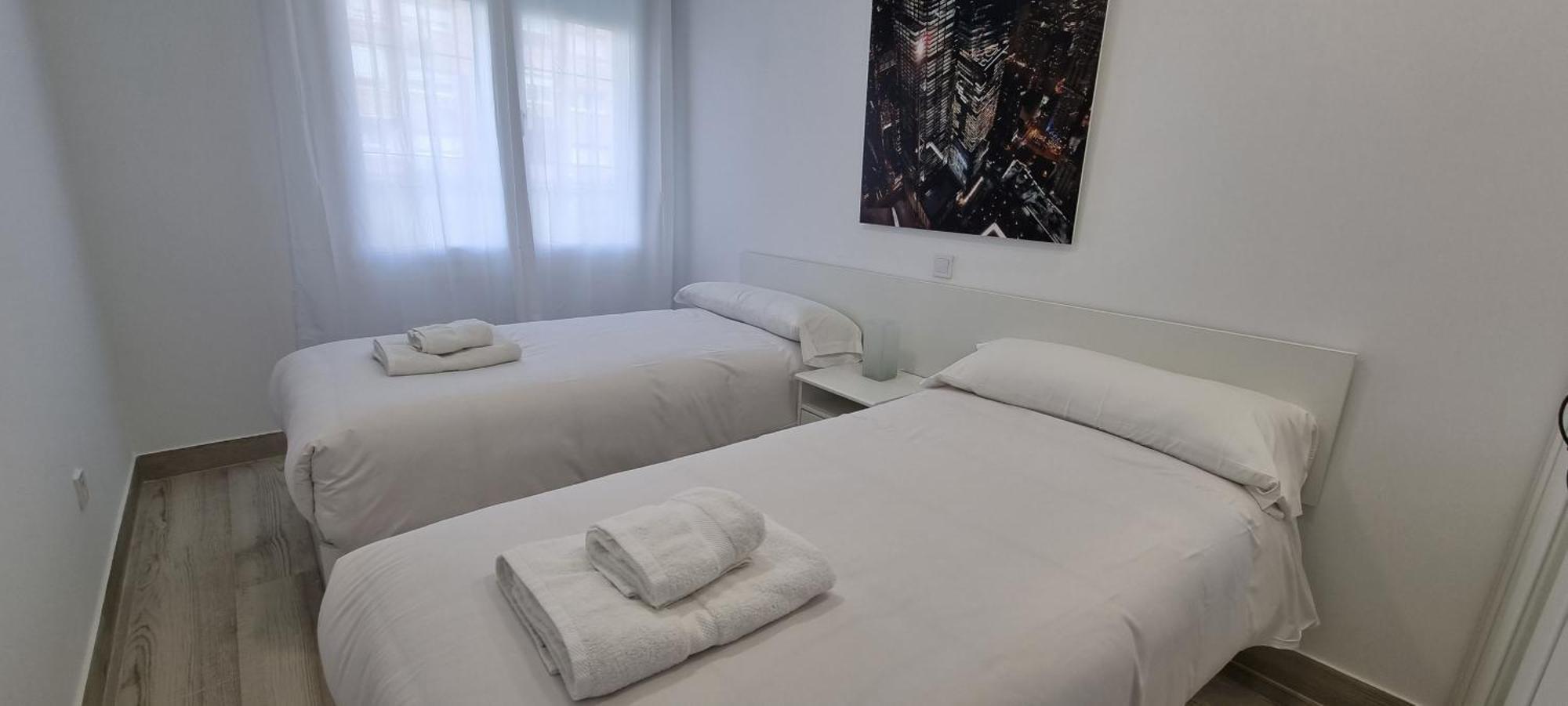 Apartamentos Tanez Santurce A マドリード エクステリア 写真